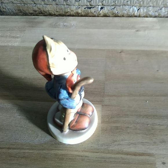Hummel Figurine - Picture 2 of 4